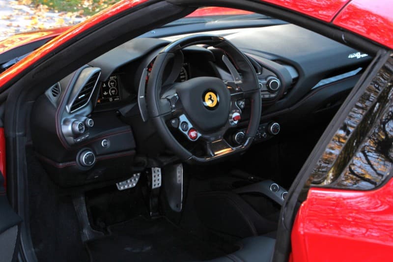 Ferrari 488 Spider - Erleben Sie das neue Ferrari Cabrio mit 670 Pferden – 5