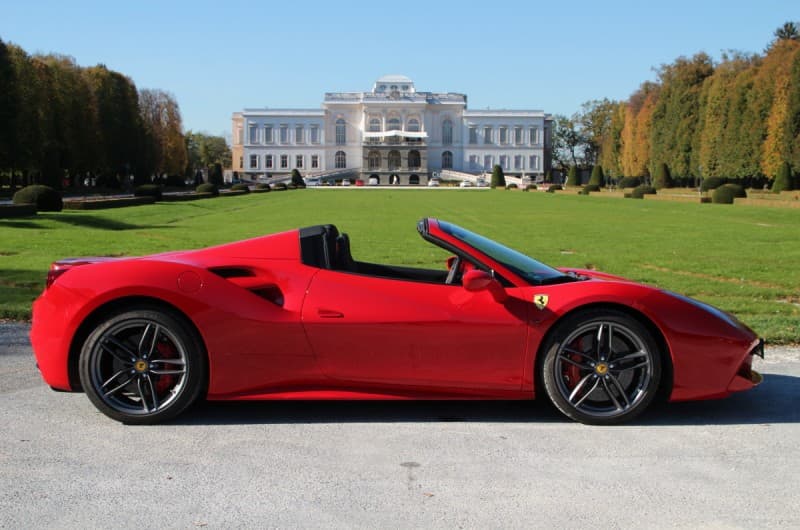 Ferrari 488 Spider - Erleben Sie das neue Ferrari Cabrio mit 670 Pferden – 3