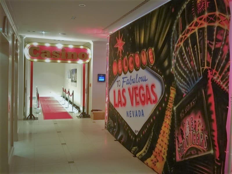 Casino - Eingang , Casino Dekoration – 3