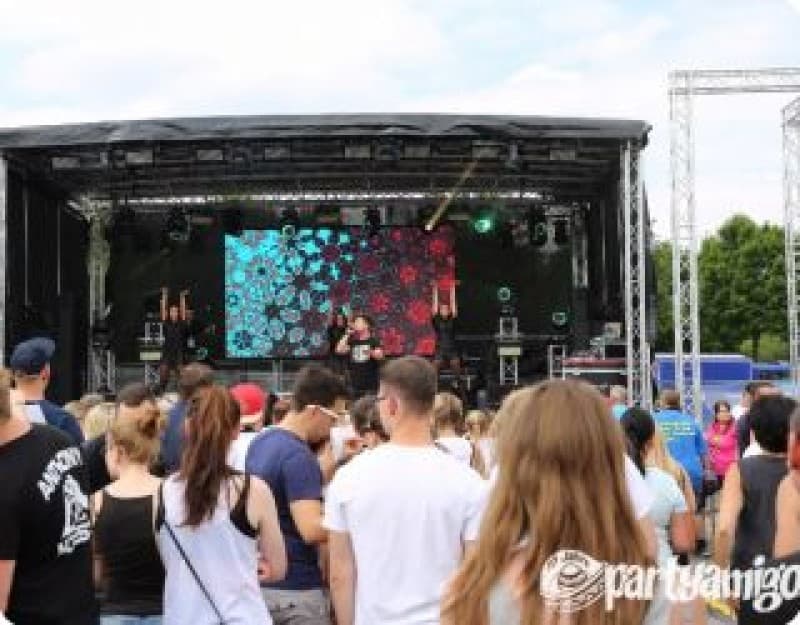 10x6m Eventbühne, Rundbogenbühne, Veranstaltungsbühne , mobile Bühne mieten, Top-Preis 2023 !