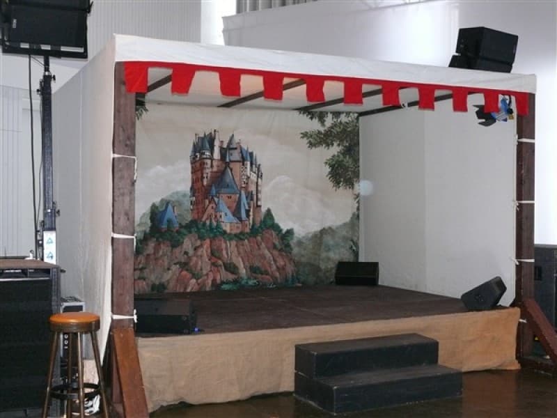 Bühne Mittelalter , Holzbühne – 3