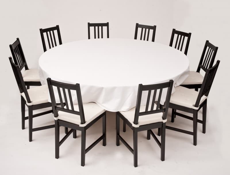 Set Vintage 1x Tisch rund 180cm inkl. Tuch weiß, 10x Holzstuhl Vintage mit Sitzkissen
