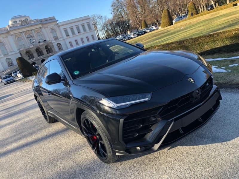 Lamborghini URUS - Fahren Sie den neuen Lambo-SUV - Zustellung möglich!