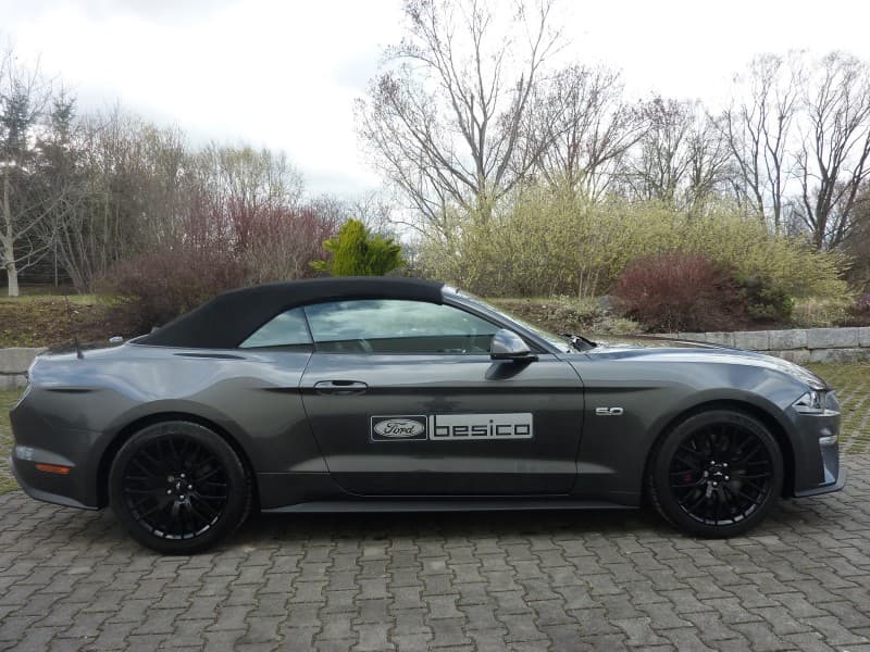 Der neue Ford Mustang *auch als Gutschein erhältlich* *für Hochzeitsvermietungen* – 2
