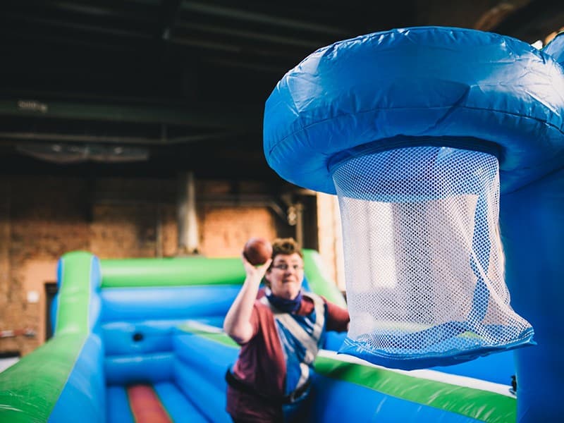 Bungee Run / Basketball Run / Bungy Run / Bungeelauf / Elasto Run / Hüpfburg – 4