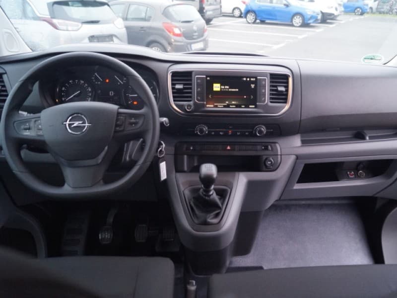 Opel Vivaro Combi 9-Sitzer – 5