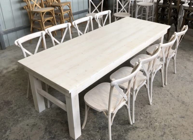 Holz Tische Weiß , Vintage oder Boho Hochzeiten Mieten, Holztische Mieten Farmtable