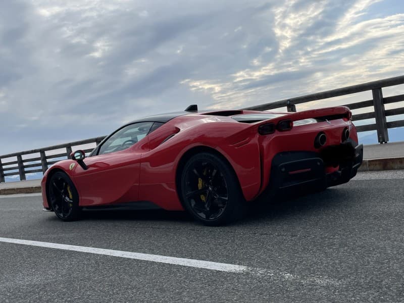 Ferrari SF90 Stradale - Mieten Sie den stärksten Ferrari aller Zeiten – 4