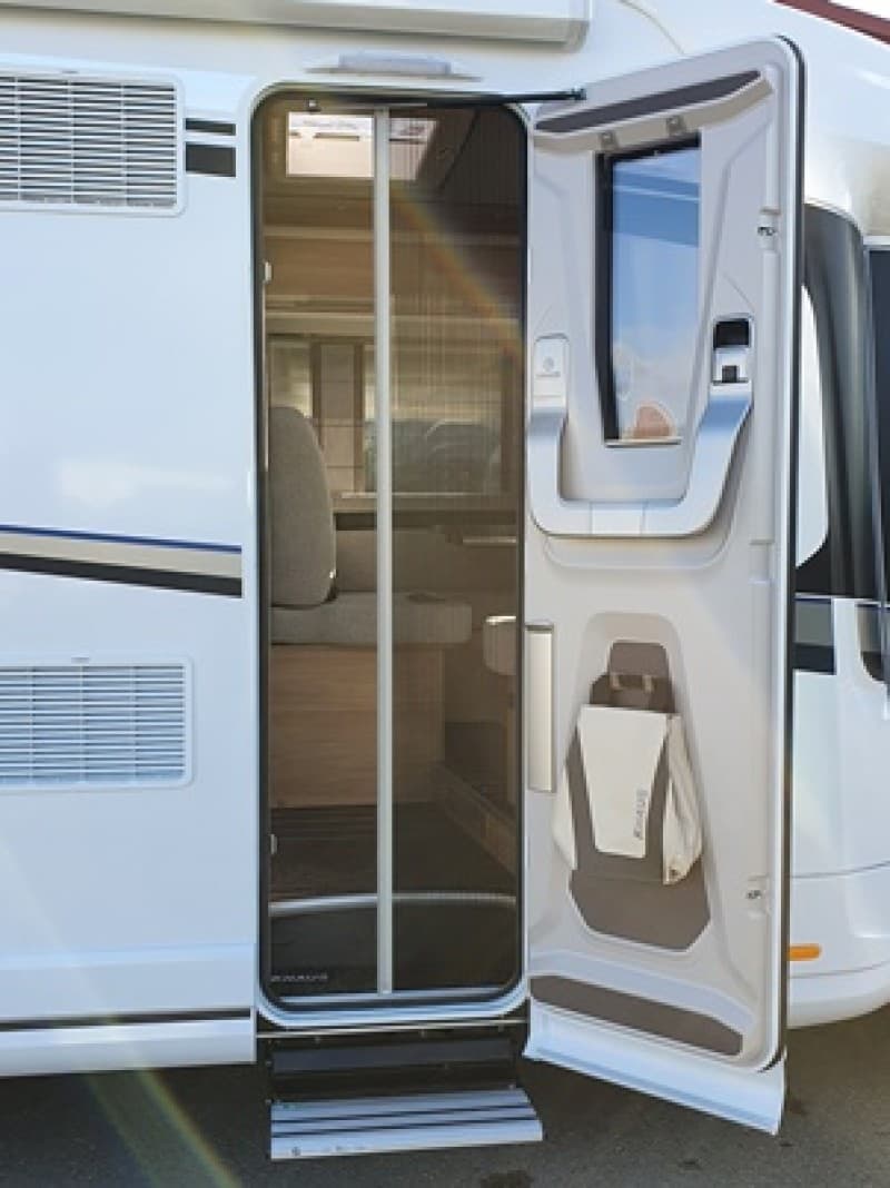 Teilintegriertes Wohnmobil – 3