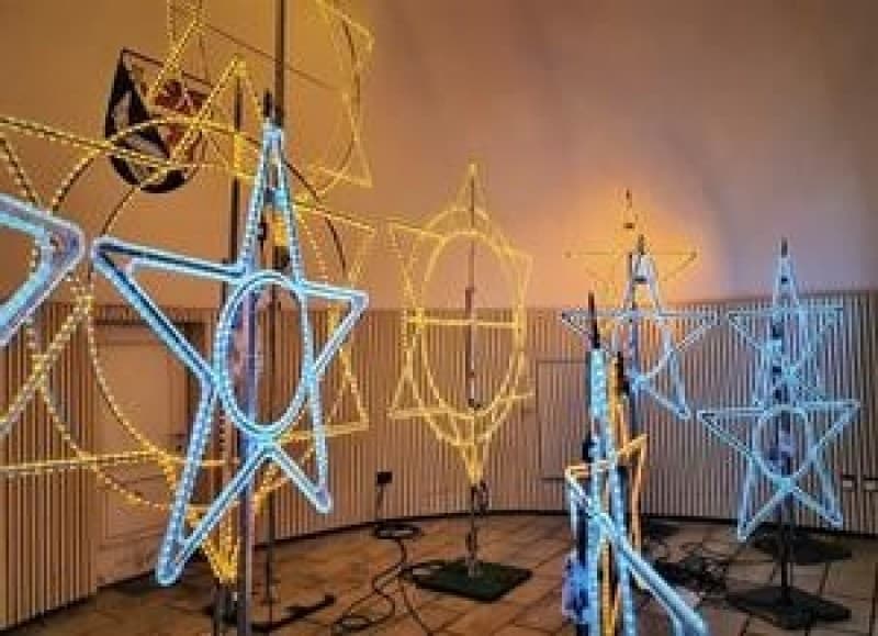 Leuchtende Sterne XXL - LED Sterne - Licht Dekoration - beleuchtete Deko Weihnachsdekoration – 2