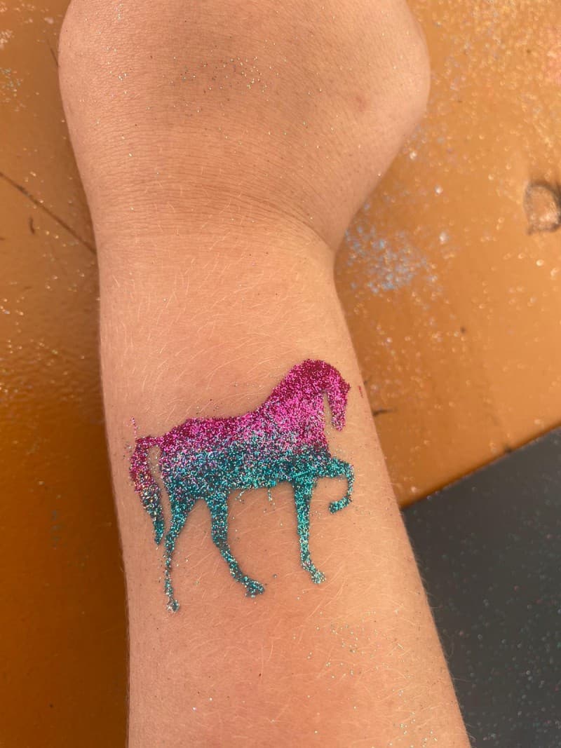 Glitzertattoos | Glitzer Tattoos | Color Tattoos | Station für Firmen- und Privatveranstaltungen – 3