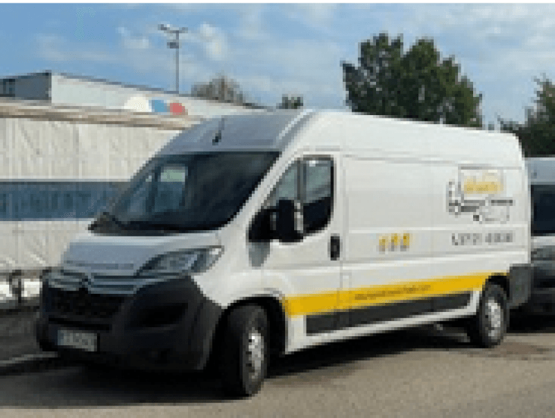 Transporter Kastenwagen Umzugswagen Iveco Daily mit 3,4 - 4 mtr. Ladefläche
