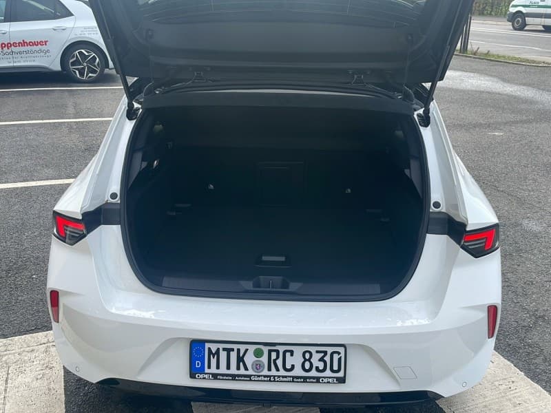 Opel Astra-L Limousine 5 türig – 4