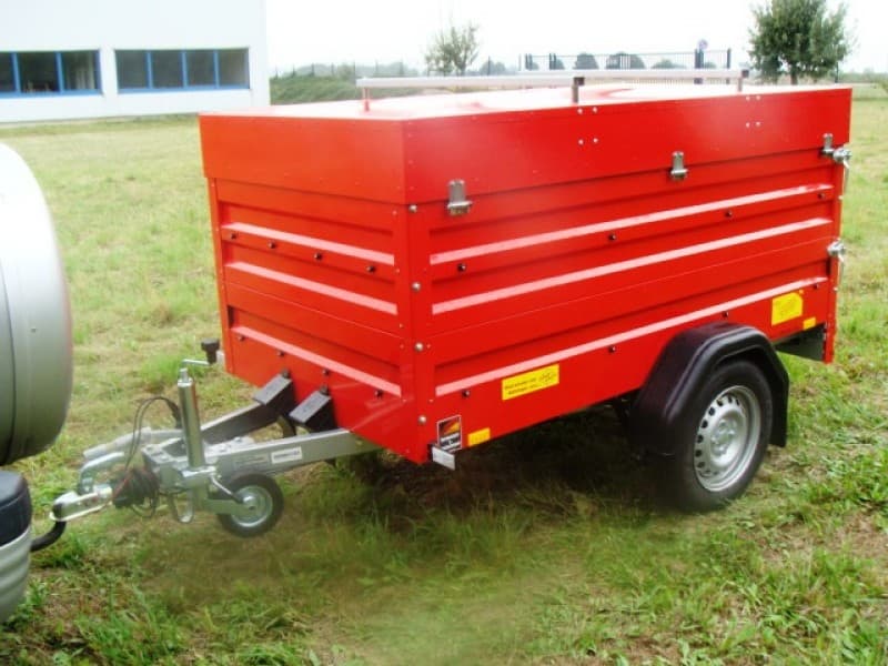 Deckelanhänger / Urlaubsanhänger 850 kg gebremst abschließbar mit 4 Fahrradträgern – 100 km/h – 3