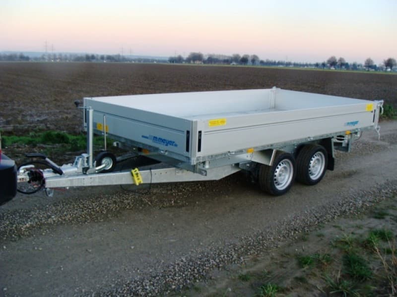 Dreiseitenkipper Kipper Hochlader 3000 kg gebremst E-Pumpe + Handpumpe 100 km/h 3600 x 1860 x 360 – 3