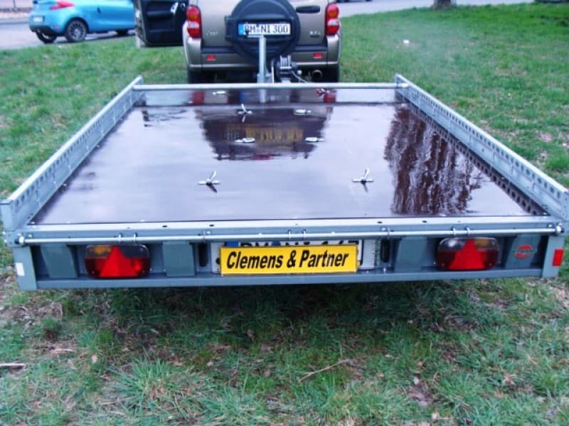 PKW Transporter Autotransporter 2000 kg gebremst Seilwinde 100 km/h 3010x2030 mm Nutzlast 1500kg – 2