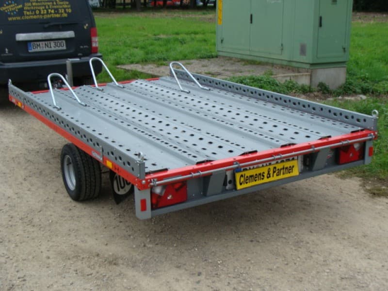 Motorradanhänger 1500 kg gebremsten 2 bis 3 Motorräder / Seitenreling 100 km/h 3010x1890x100 mm – 3