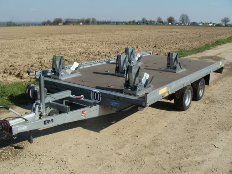 4 – 5er Motorradanhänger 2700 kg gebremst bis 5 Motorräder 100 km/h 4010x2030 mm mit 2 Seiten Reling – 2