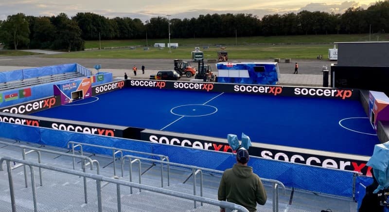Mobiler Kunstrasen für In- und Outdoor Fußball – 4