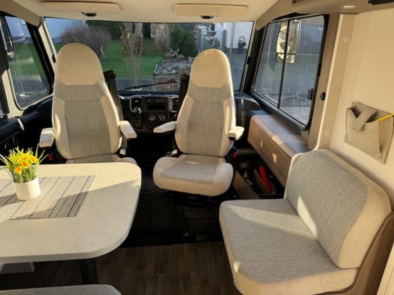 Neu in 2025 Wohnmobil der Extra Klasse: Carado I 449 Pro + 140 PS 8-Gang Autom., AHK. ALLE KM FREI – 4