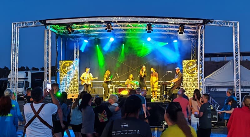 Bühne 45m² – Multistage für Stadtfest, Kundgebung, Präsentation, Roadshow, Events und Konzert – 3