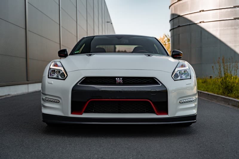 Nissan Skyline GT-R R35 550ps Sportwagen mieten bei ECC Rent Weiterstadt GUTSCHEIN – 2