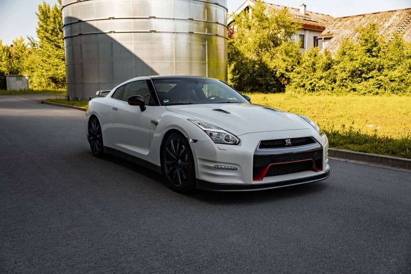 Nissan Skyline GT-R R35 550ps Sportwagen mieten bei ECC Rent Weiterstadt GUTSCHEIN – 3
