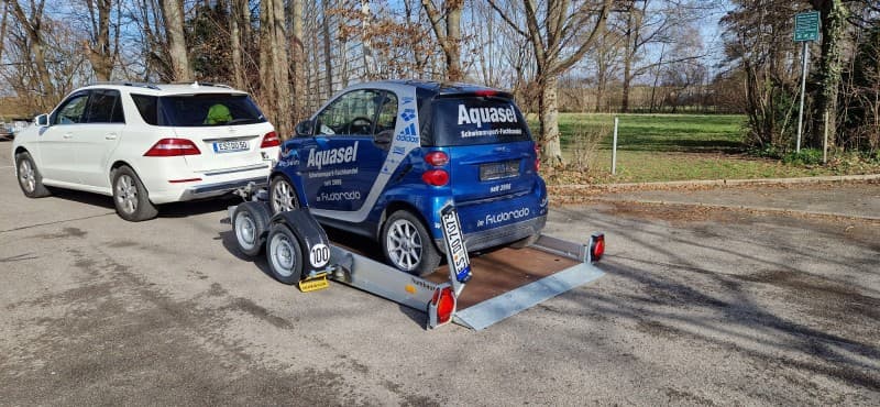 Spezial Kleinwagen Multitransport-Transport-Anhänger Absenkbar 1.3t mieten Vermietung verleih – 2