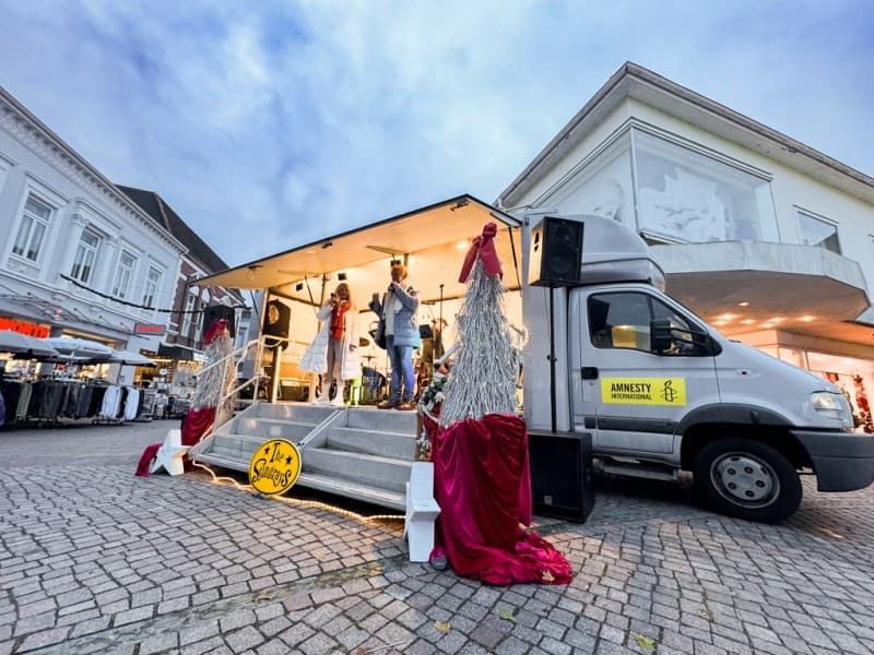 Stagetruck / Show-, Promotion- und Bühnentruck / mobile Bühne / mobiler Shop / Roadshow-Mobil – 2
