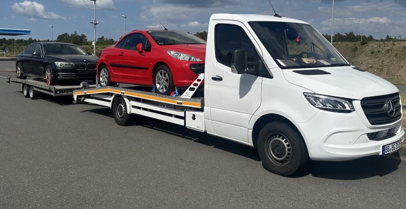 Abschleppwagen mieten Abschleppfahrzeug Vermietung 3,5 to Abschleppwagen Transporter Sprinter