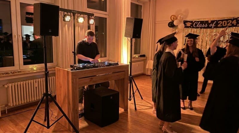 DJ - Anlage, Beschallungsanlage mieten: HK Audio Lucas Smart – Kompaktes 2.1 PA-S – 4