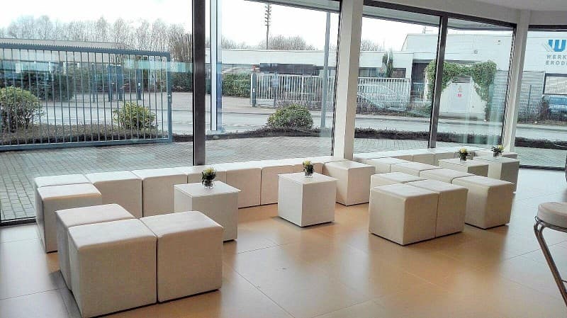 Loungemöbel / Sitzwürfel / Loungehocker / Leder Hocker – 2