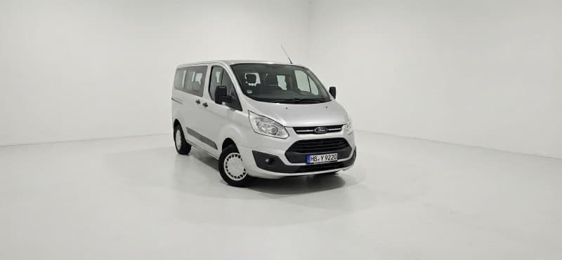 9-Sitzer Bus mieten – mit Anhängerkupplung Vans Mietwagen Kleinbus – 3