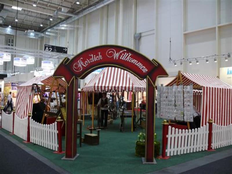 Nostalgischer Jahrmarkt , Jahrmarkt , Drehorgel , Flohzirkus , Marktstände , Jahrmarktspiele