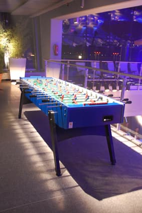 RIESENTISCHKICKER / XL TISCHFUSSBALL / XXL KICKER – 3
