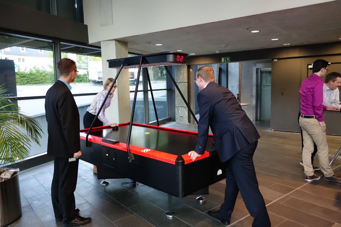 AIR HOCKEY PROFESSIONAL / PROFESSIONELLER AIRHOCKEY-TISCH – 4